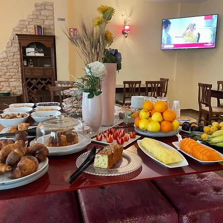 Mimi Hotel