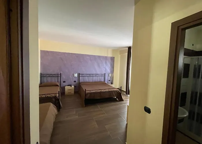 Ξενοδοχείο Mimi 3*